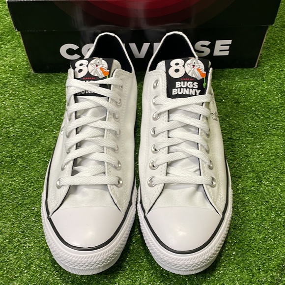 Converse 80th Anniversary Bugs Bunny 🥕 - Picture 6 of 12